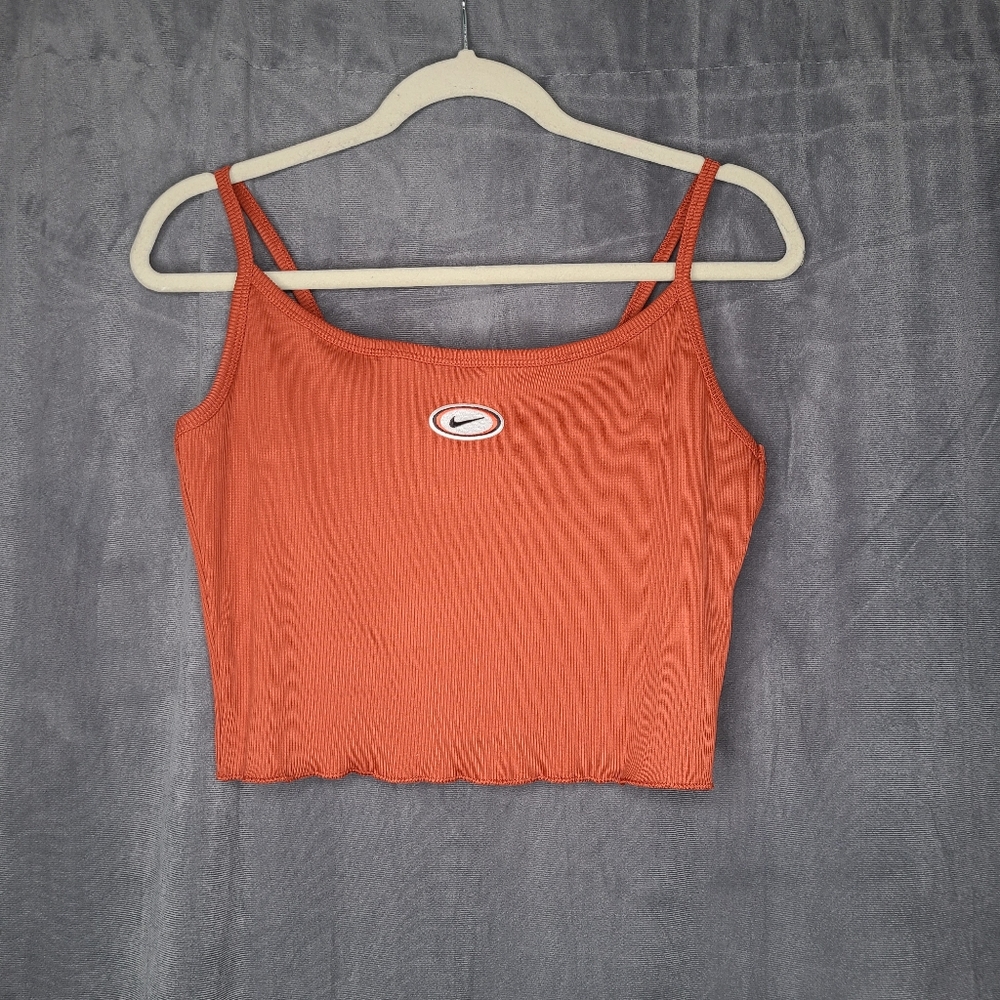 SOLD** NIKE ribbed crop top with lettuce hem - Picture 3 of 6